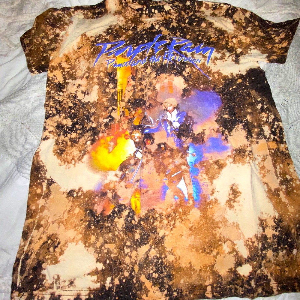 NWOT Prince Heavenly Distressed T